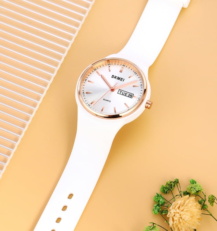 SKMEI 2057 Elegant Day & Date Quartz Watch - White