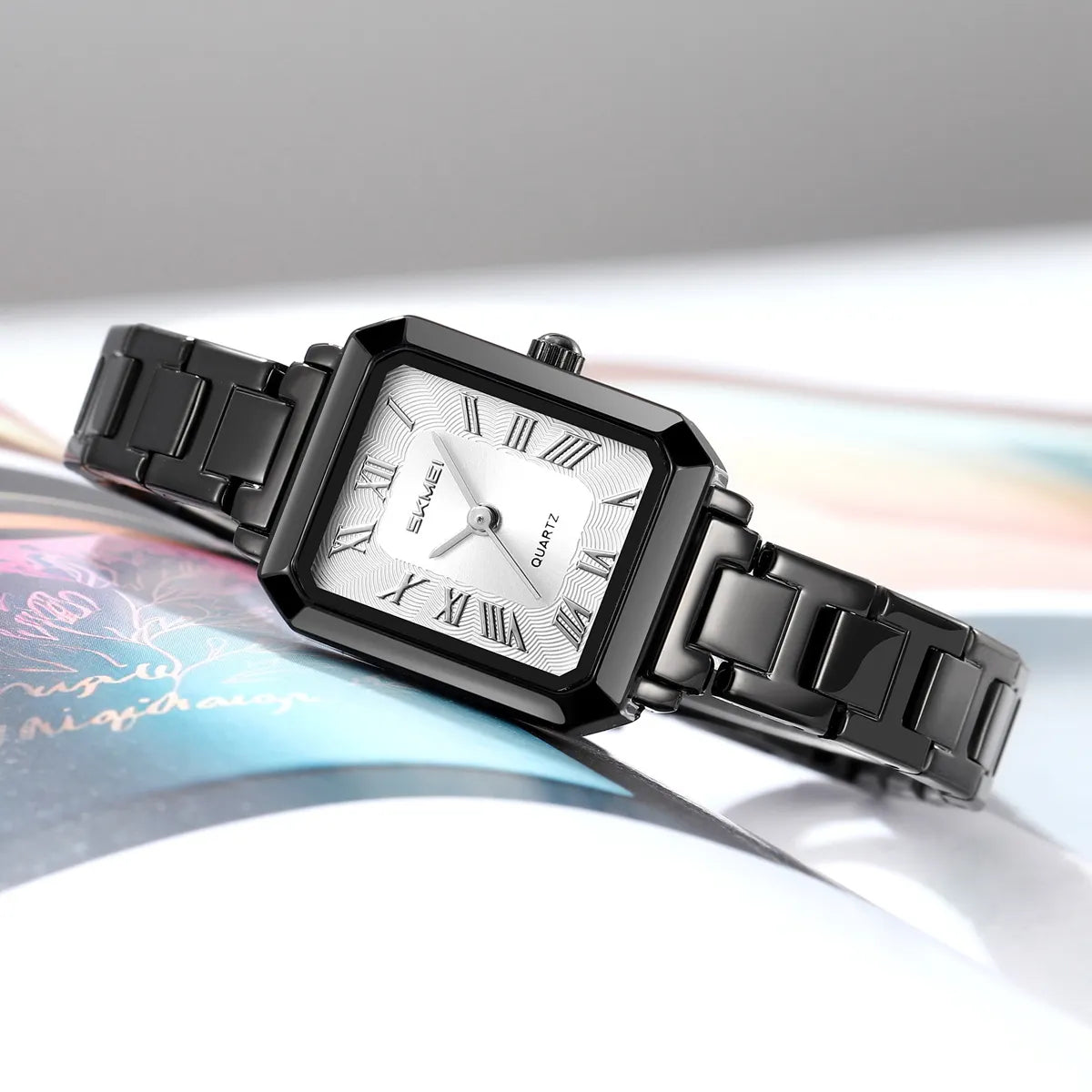 SKMEI 2582 Elegant Ladies Watch - Black/Silver
